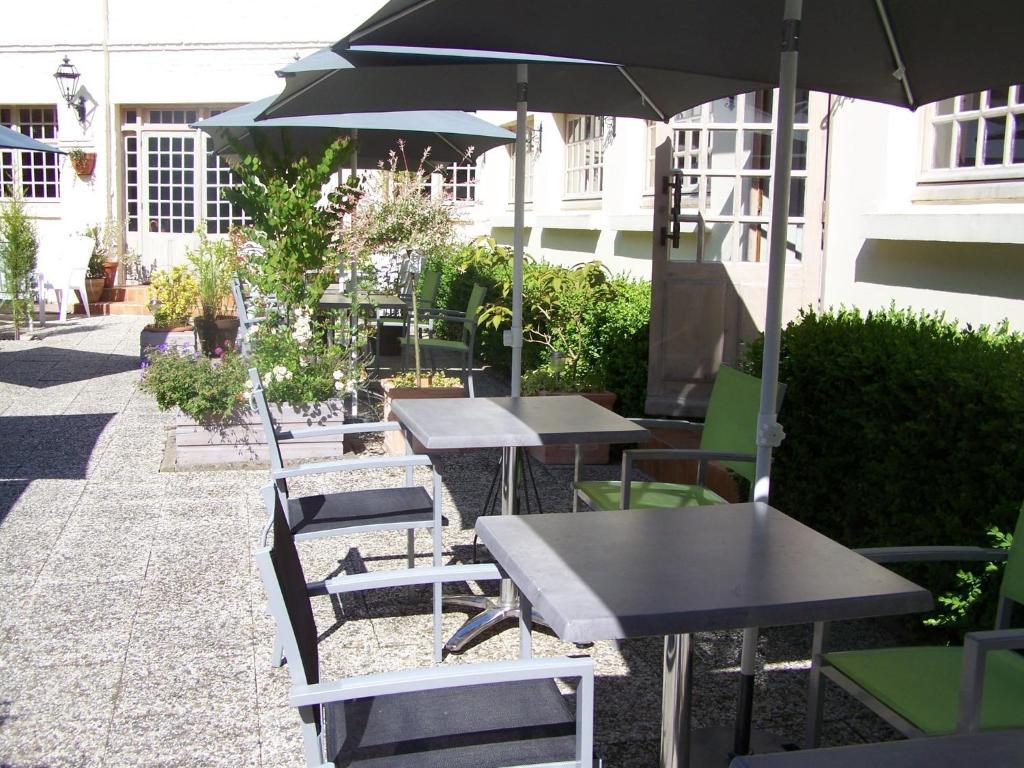 Auberge De L'Abbaye Le Bec-Hellouin Exteriör bild